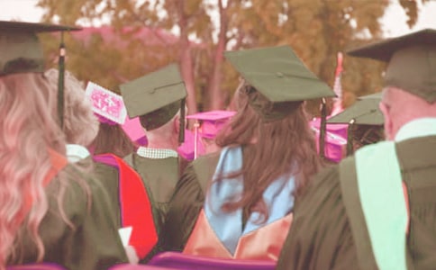 ���б�ҵף�����ͨ��40�䣩