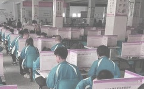 周末和姐妹吃饭拍照的心情说说