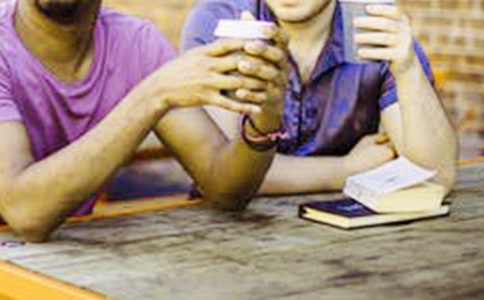 ���ڴ�ѧ����־����