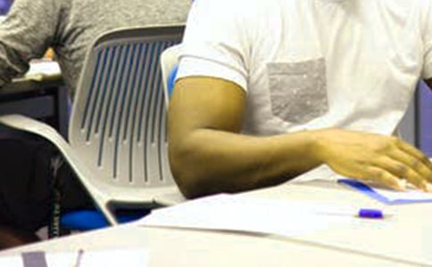 ��ѧ����־��������