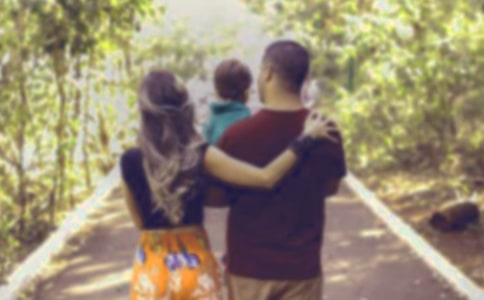 ���ڸ���ĸ������������