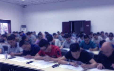 С��������ǰ�ʺ��͸�ͬѧ��ף����