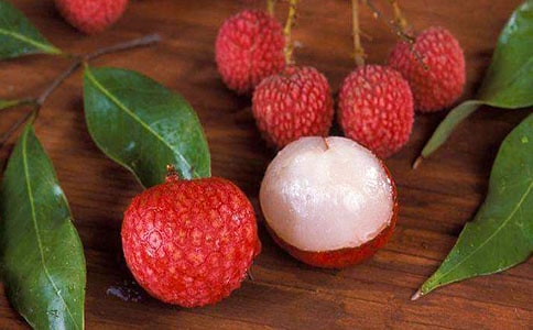 关于吃荔枝的心情说说