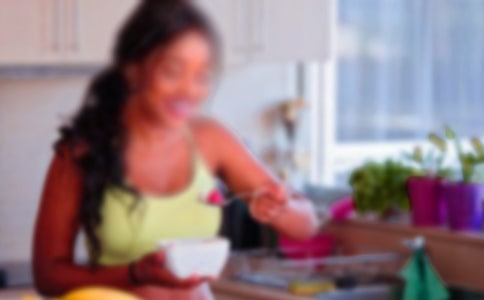 ΢�Ÿ���ǩ��Ů��