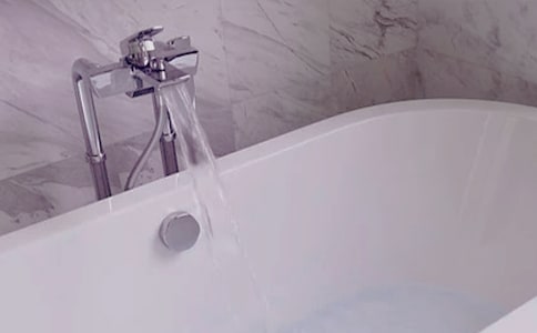 泡澡放松心情享受生活的说说