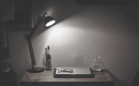 喜欢上深夜陪你聊天的人的句子