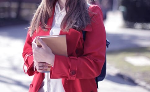 ���ڶ�ѧ����׾������