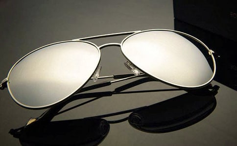 ���ڴ��۾��ĸ���˵˵