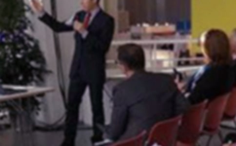 ���˸�����ʾ�ݽ���