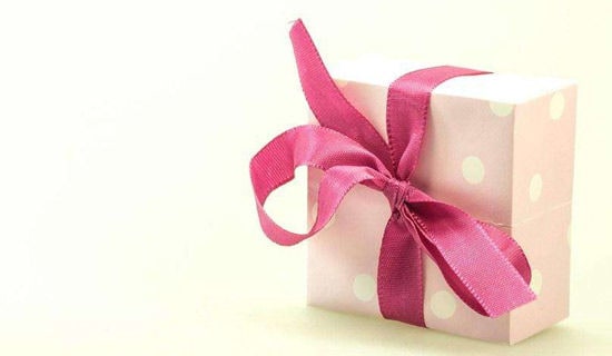 关于感谢女朋友礼物的说说