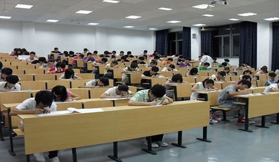 �߿�����ף����˸���